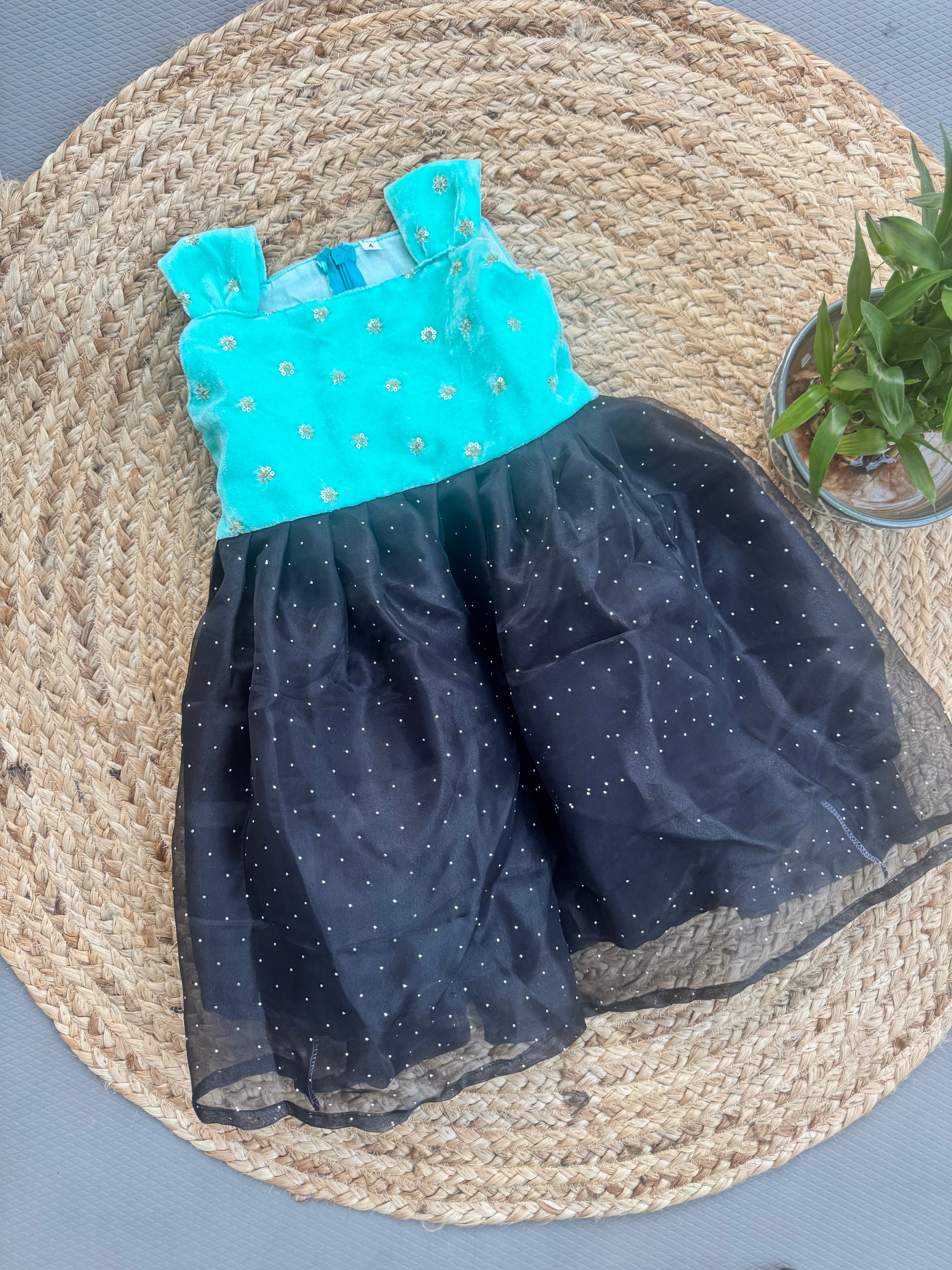 Elegant Green Velvet and Black Organza Party Dress for Baby Girls